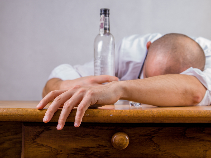 Excessive Alcohol Consumption has Adverse Health Effects in Men 