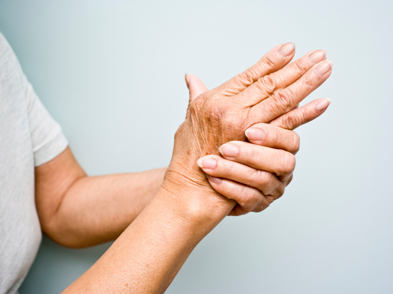 What are the symptoms of Arthritis in Aging Adults? | A.J. Hospital